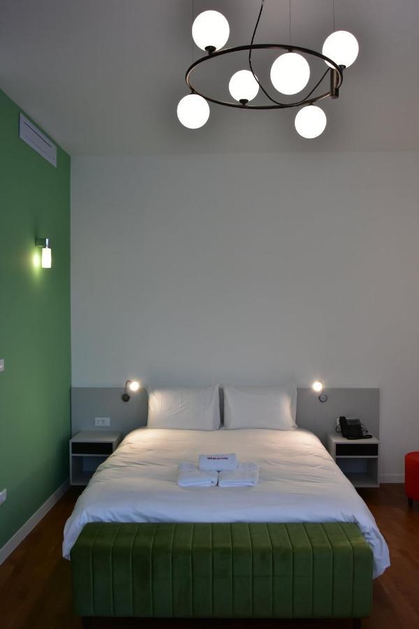 Osten Art Hotel Skopje Luaran gambar