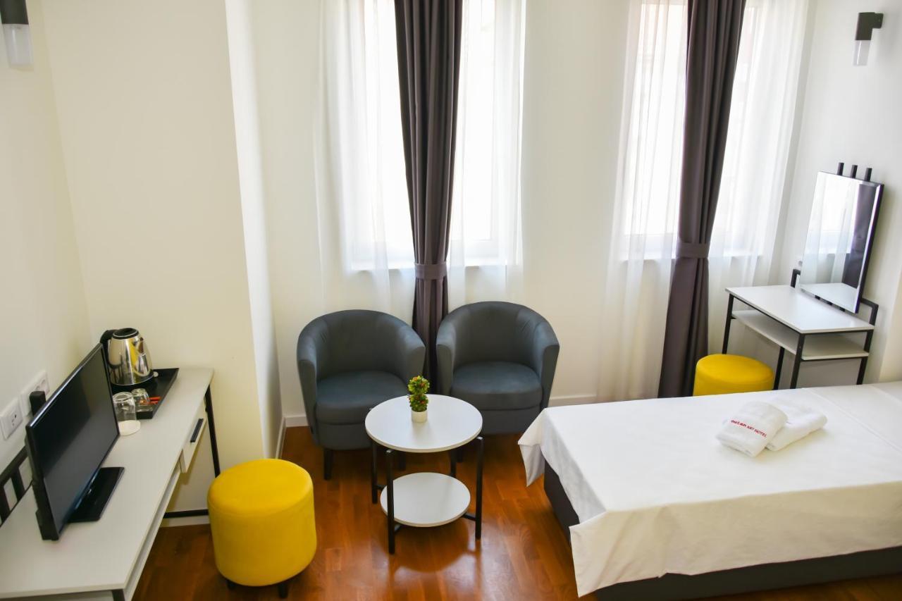 Osten Art Hotel Skopje Luaran gambar