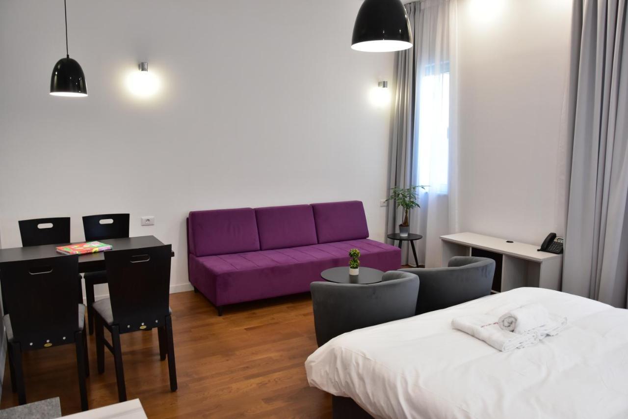 Osten Art Hotel Skopje Luaran gambar