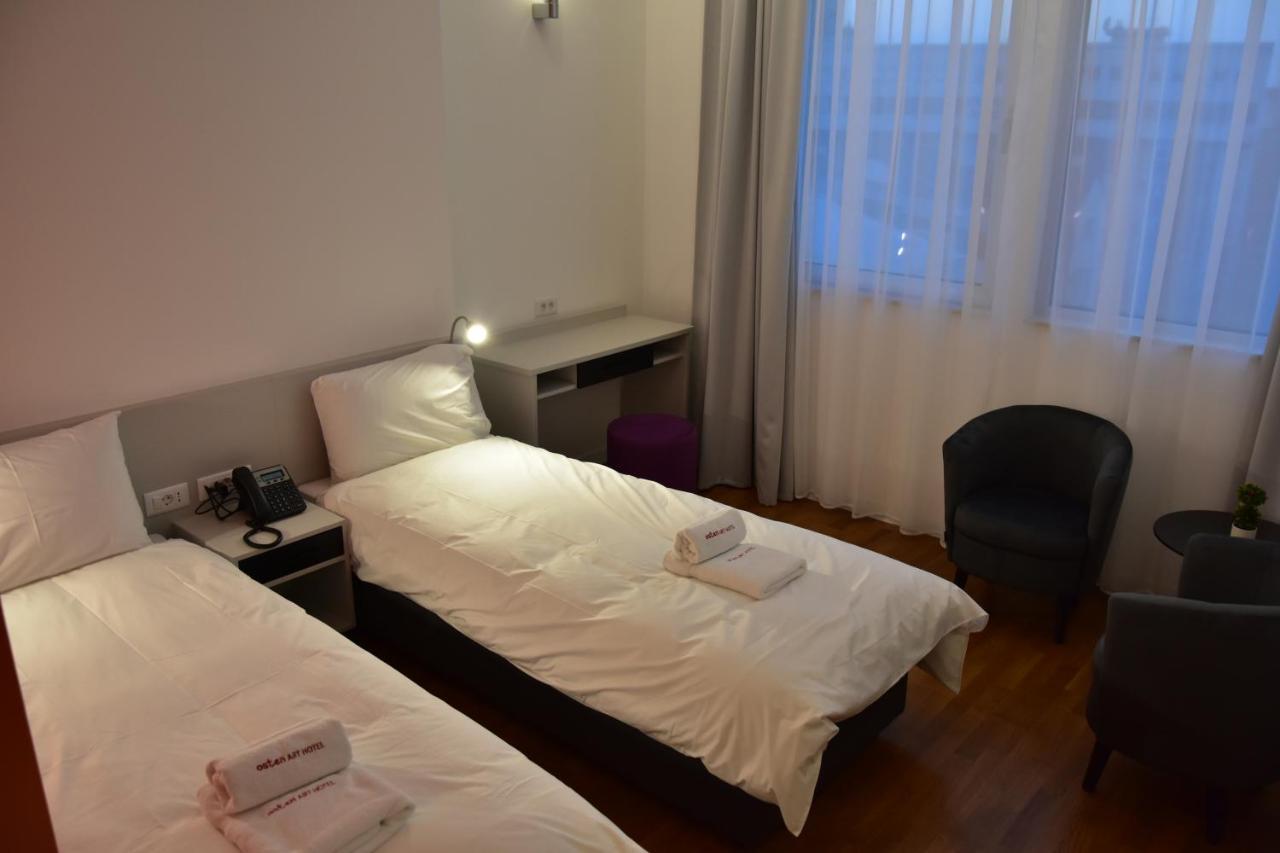 Osten Art Hotel Skopje Luaran gambar
