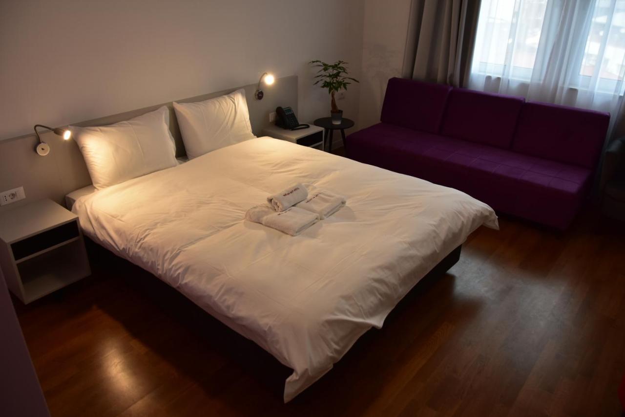 Osten Art Hotel Skopje Luaran gambar
