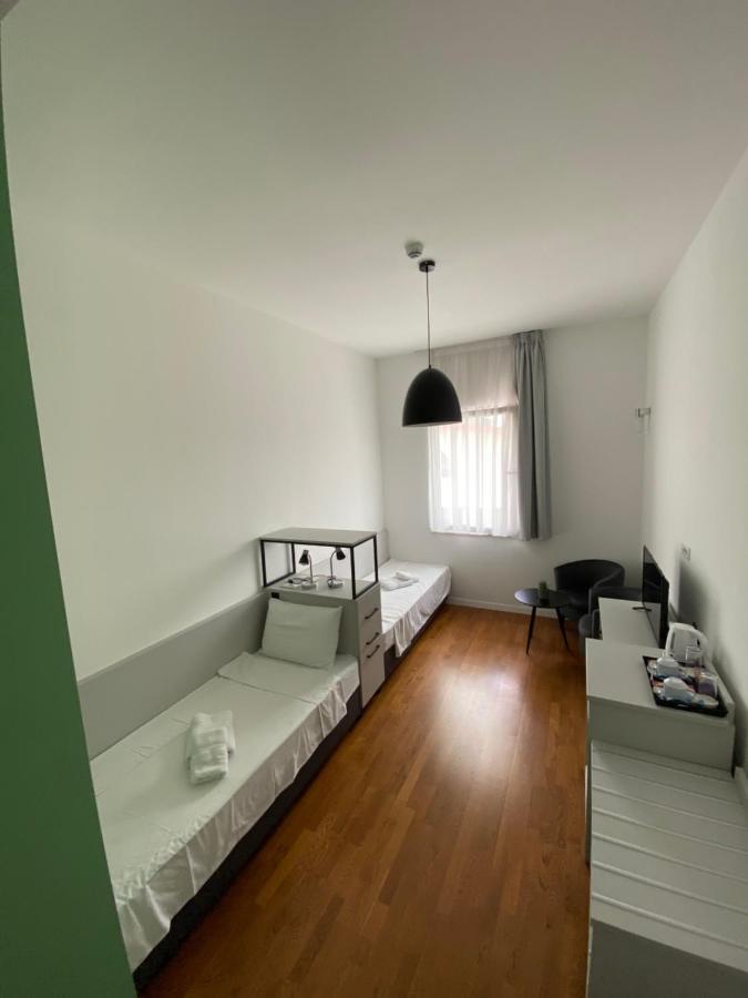 Osten Art Hotel Skopje Luaran gambar