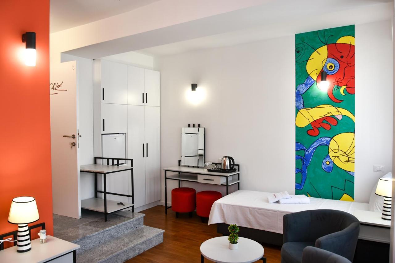 Osten Art Hotel Skopje Luaran gambar